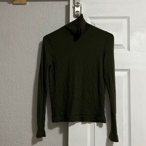 Neiman Marcus Cashmere Turtleneck
